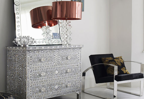 Consolas a todo color para el dormitorio