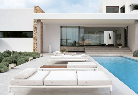 A la orilla de la piscina 6 A la orilla de la piscina