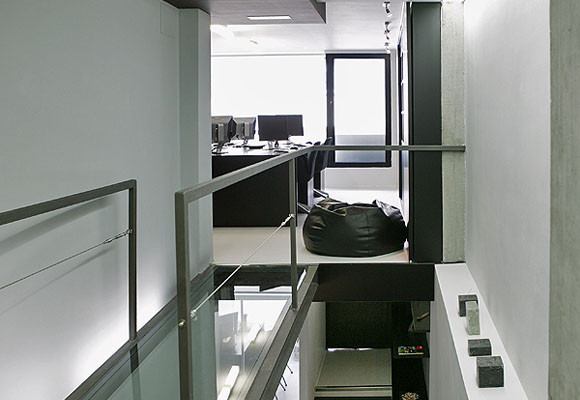 Pasarela transparente vista desde arriba