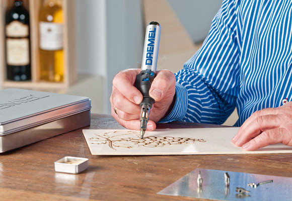 Grabar copas y etiquetar botellas de vino 10 Grabar copas y etiquetar botellas de vino