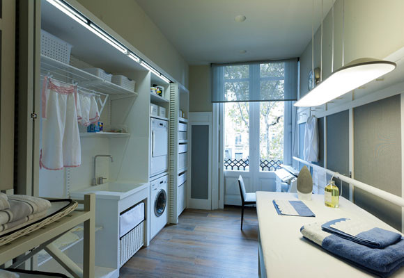 Cocina, comedor, despensa y planchador 