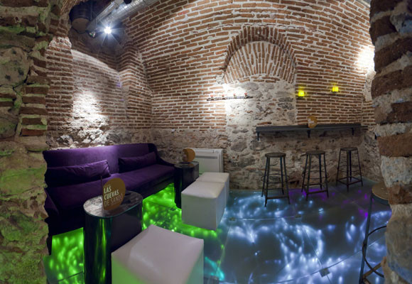 Restaurantes para divertirte la noche de Halloween 8 Las Cuevas de Sandóo