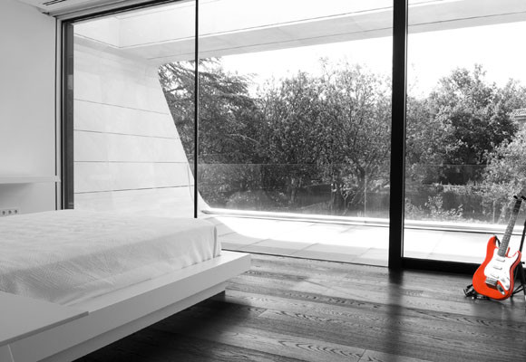 Una vivienda entre pinos y encinas 12 Una vivienda entre pinos y encinas