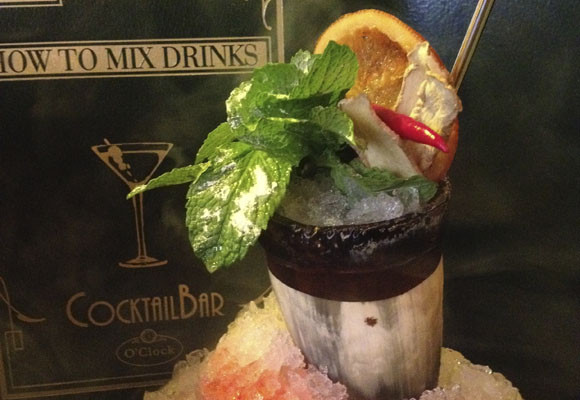 Restaurantes para divertirte la noche de Halloween 10 O, Clock