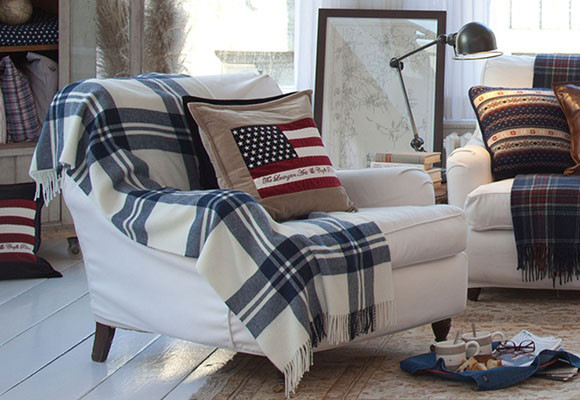 Un inmenso ventanal en el salón 7 Un inmenso ventanal en el salón