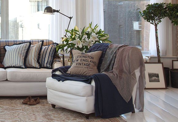 Un inmenso ventanal en el salón 8 Un inmenso ventanal en el salón