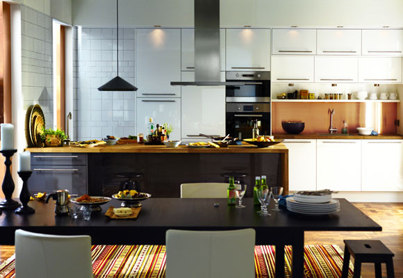 Una mesa grande en la cocina 7 Una mesa grande en la cocina