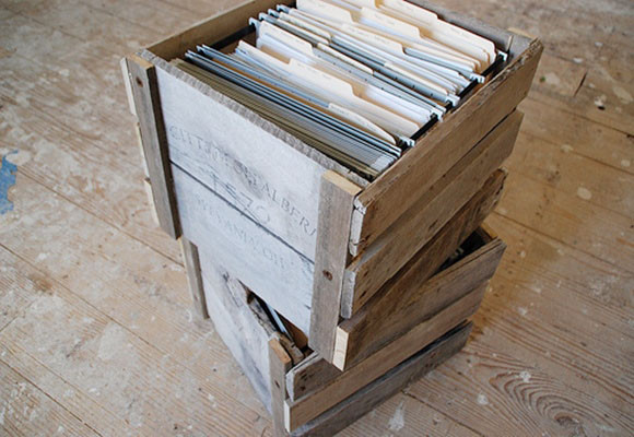 Reutilizar cajas de madera para hacer un regalo a papá 13 Un archivador con cajas de manzanas