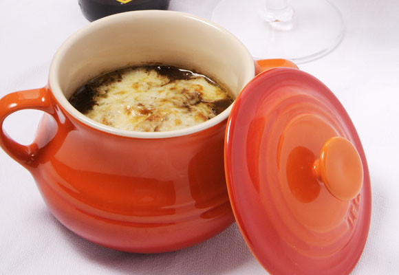 Sopa de cebolla gratinada