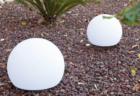 Iluminar el jardín 12 zona_deco1.jpg