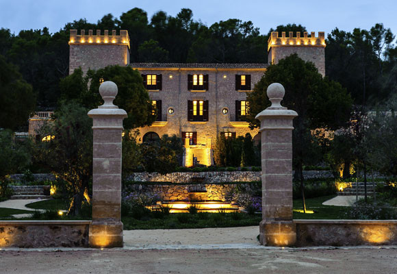 Se acerca el puente de diciembre… ¡¡escápate!! 17 CASTEL SON CLARET EN MALLORCA