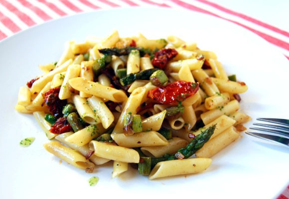 Pasta con trigueros y tomates secos 6 Pasta con trigueros y tomates secos