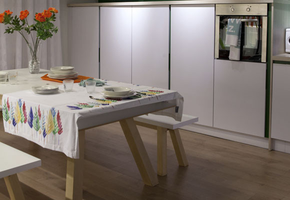 Un banco corrido en la cocina