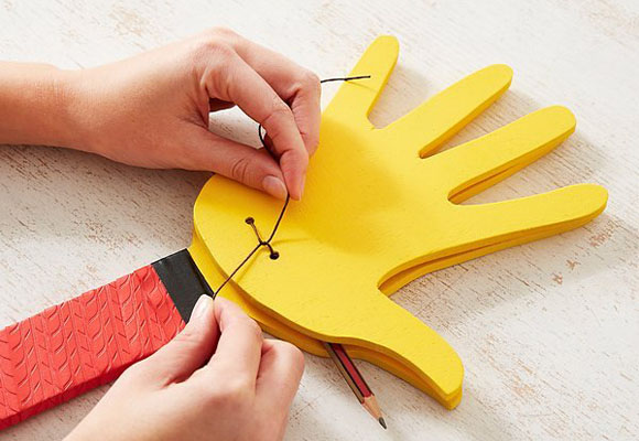 Fabrica un aplaudidor para animar a tu equipo 12 Fabrica un aplaudidor para animar a tu equipo