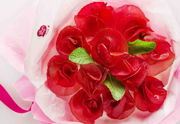 Un ramo de flores realizado con manzanas 14 Un ramo de flores realizado con manzanas