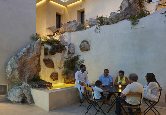 Essentia, hotel, restaurante y galería de arte