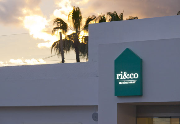 Ri & Co Bistró Restaurant