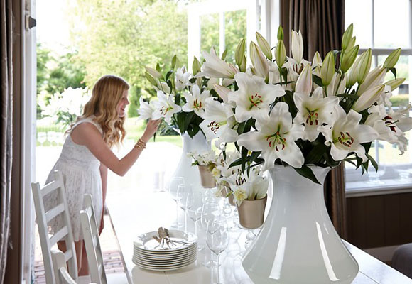 Decora tu fiesta con azucenas