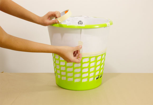 DIY: Decora un cubo de plástico con pintura