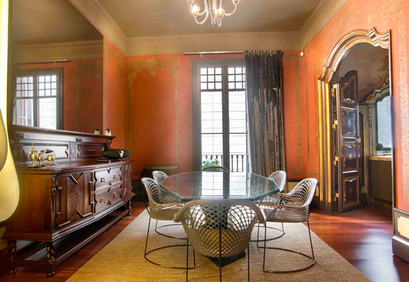 Un apartamento señorial en el barrio Gótico